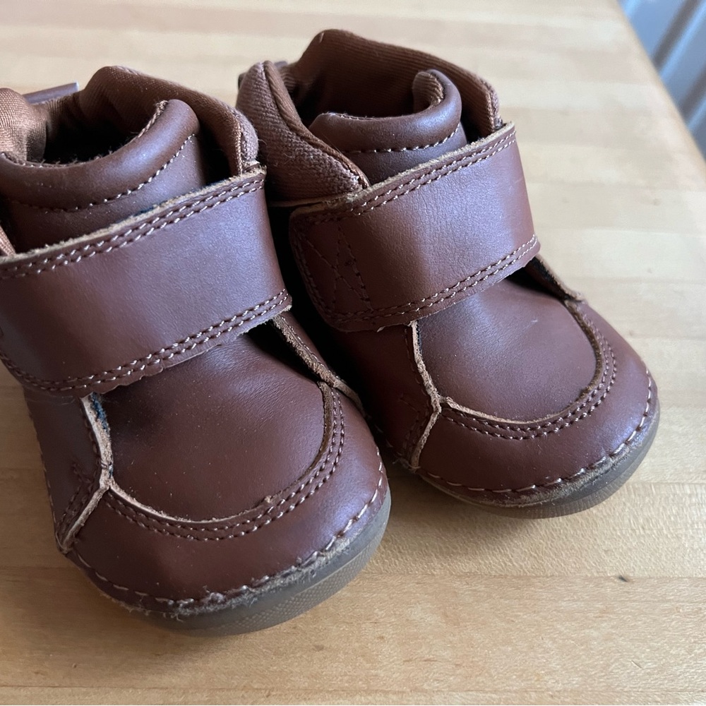 Stride rite first walker shoes EUC/NWOT